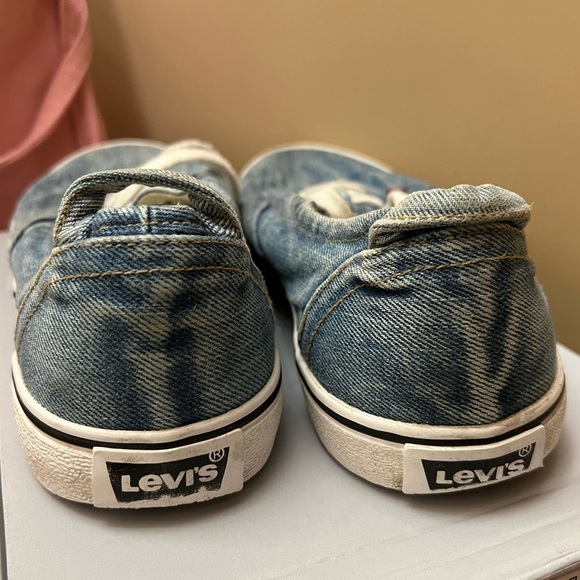 Men’s Levi’s sneakers - Picture 2 of 3